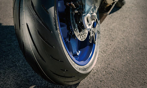 neumáticos deportivos de motocicleta