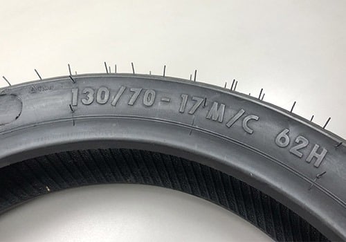 130 / 70-17 mitas mc25 Reifen