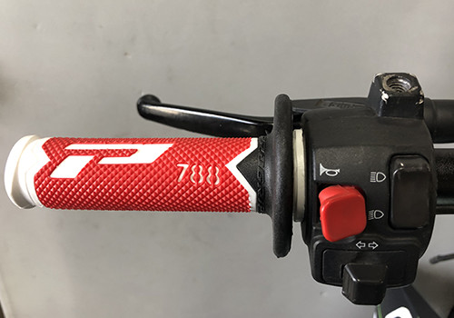 maniglia Progrip 7388 rosso e bianco