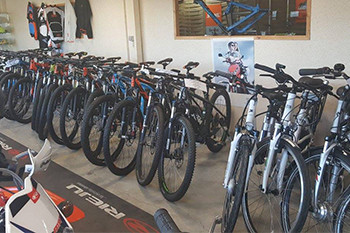 Sarl Papin 85 parking bicycles