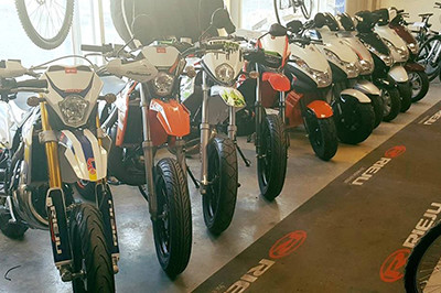 garage scooter motorcycle ranges Papin 85