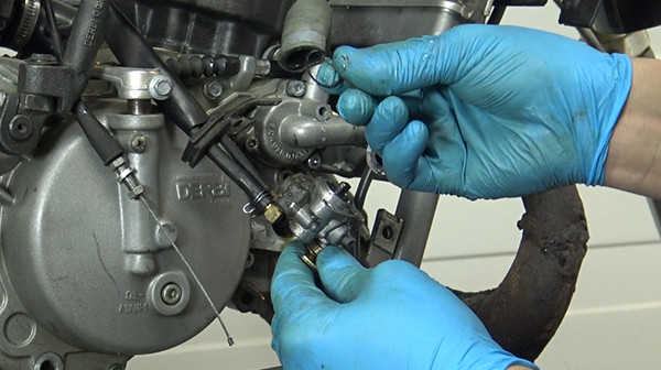 step 13 tuto change complete engine derbi euro 2