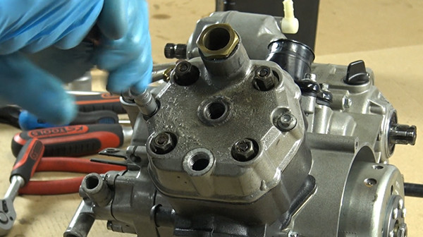 step 43 tutorial disassemble gearbox bearings derbi euro 2