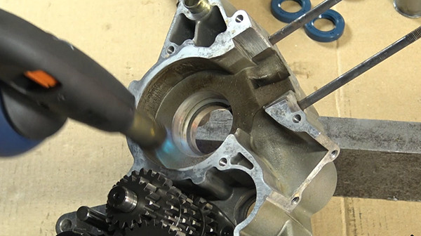 step 6 tutorial disassemble gearbox bearings derbi euro 2