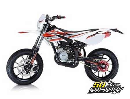 https://www.50factory.com//img/cms/images%2050cc%20filigrane/beta-RR-50-motard-track-(2008).jpg