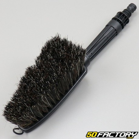 Mixed bristle cleaning brush