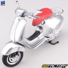 Scooter in miniatura 1/12 Vespa 946 New Ray grigio